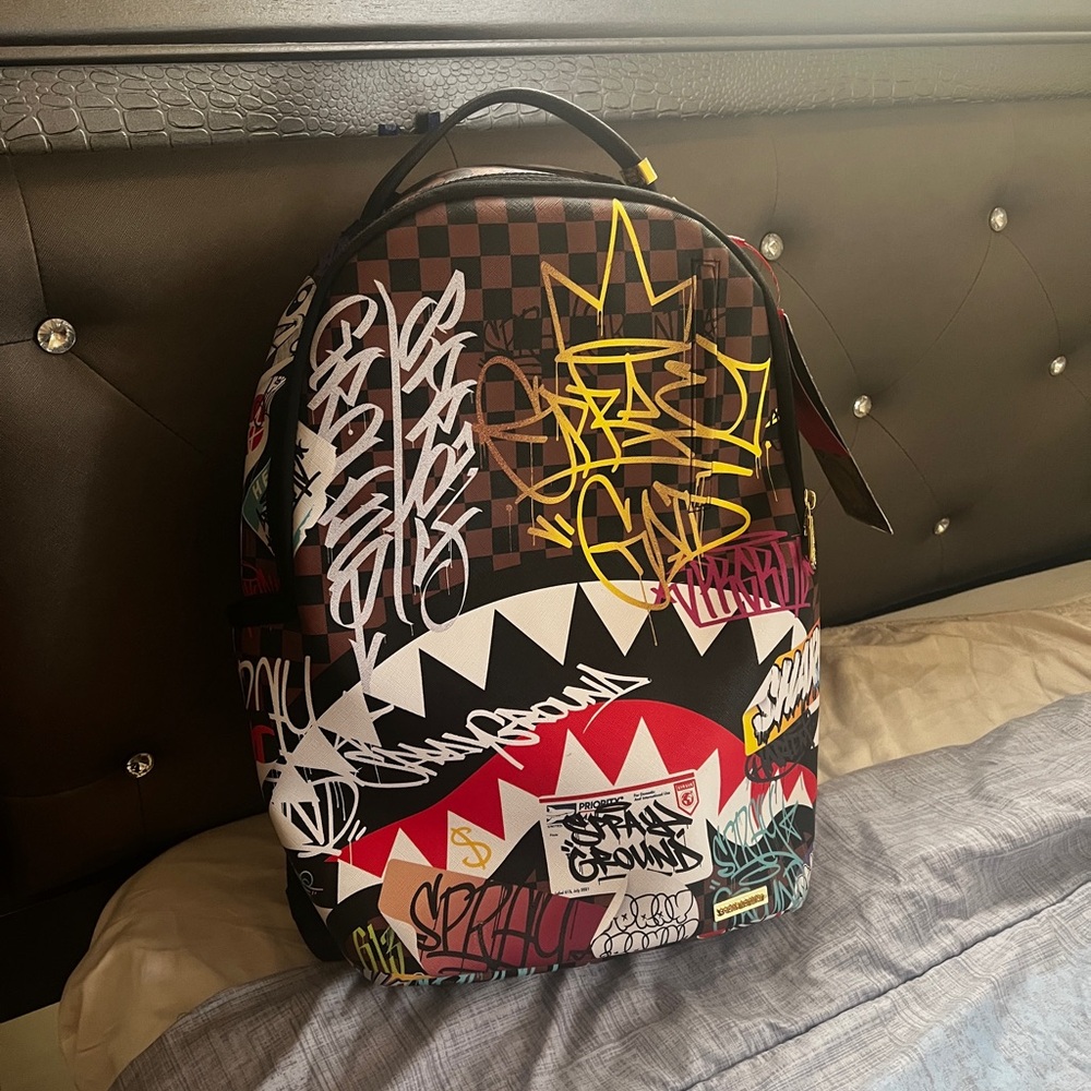 Sprayground SHARKS IN PARIS THE RIZZ BACKPACK (DLXV)